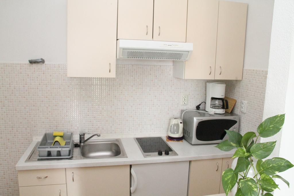 Milic Apartments Makarska Room photo