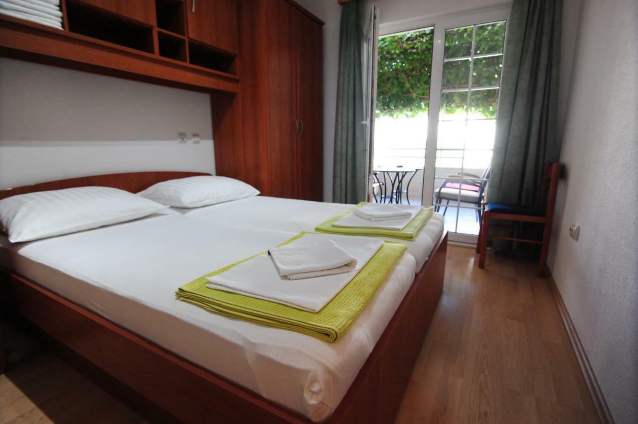 Milic Apartments Makarska Exterior photo